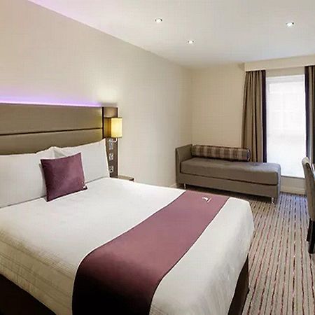 Premier Inn Premier Inn Silverstone Syresham ภายนอก รูปภาพ