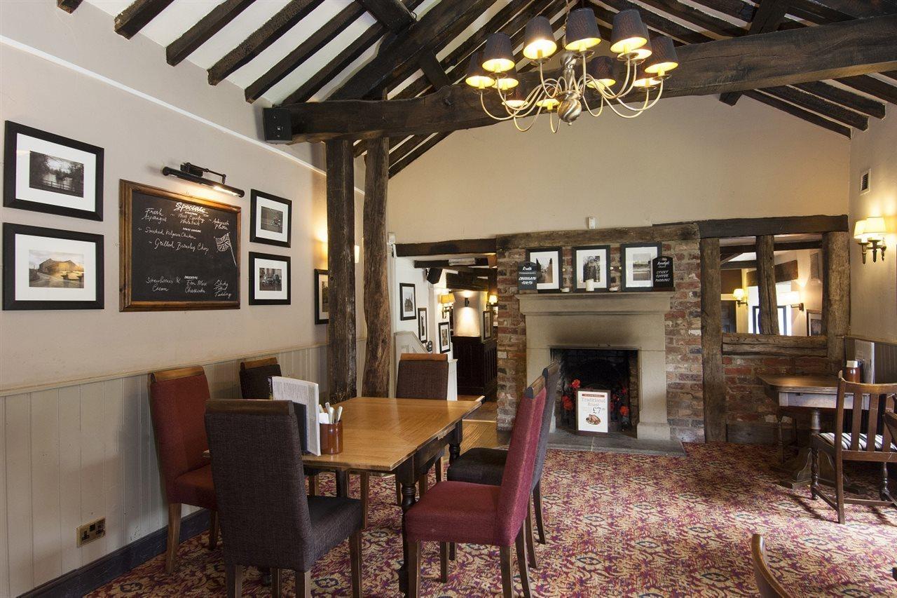 Premier Inn Premier Inn Silverstone Syresham ภายนอก รูปภาพ