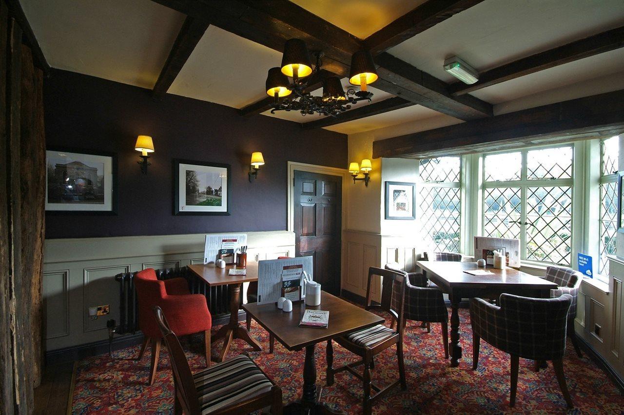 Premier Inn Premier Inn Silverstone Syresham ภายนอก รูปภาพ