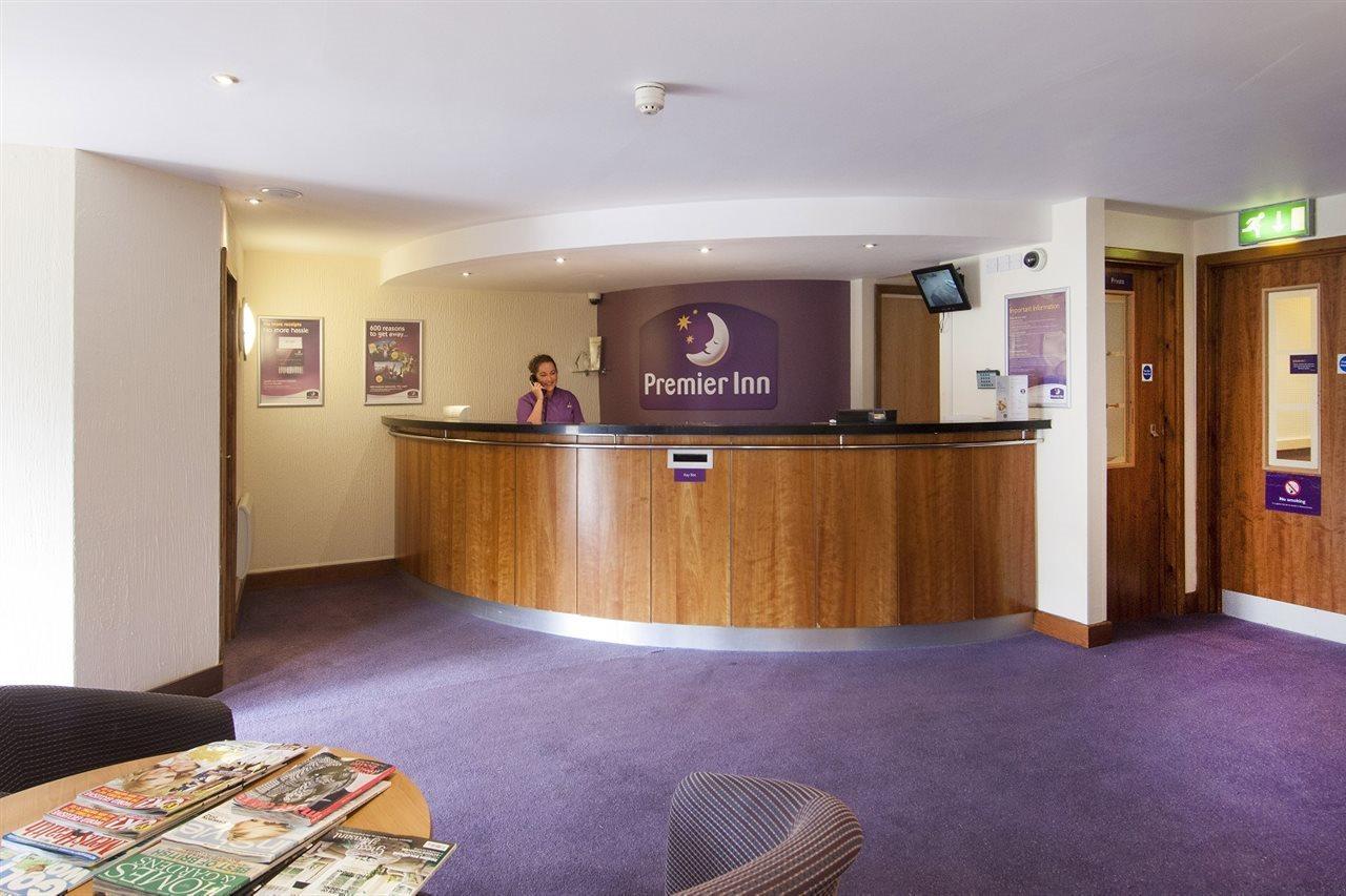 Premier Inn Premier Inn Silverstone Syresham ภายนอก รูปภาพ